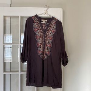 Long embroidered tunic. Neutral tones & great with leggings!